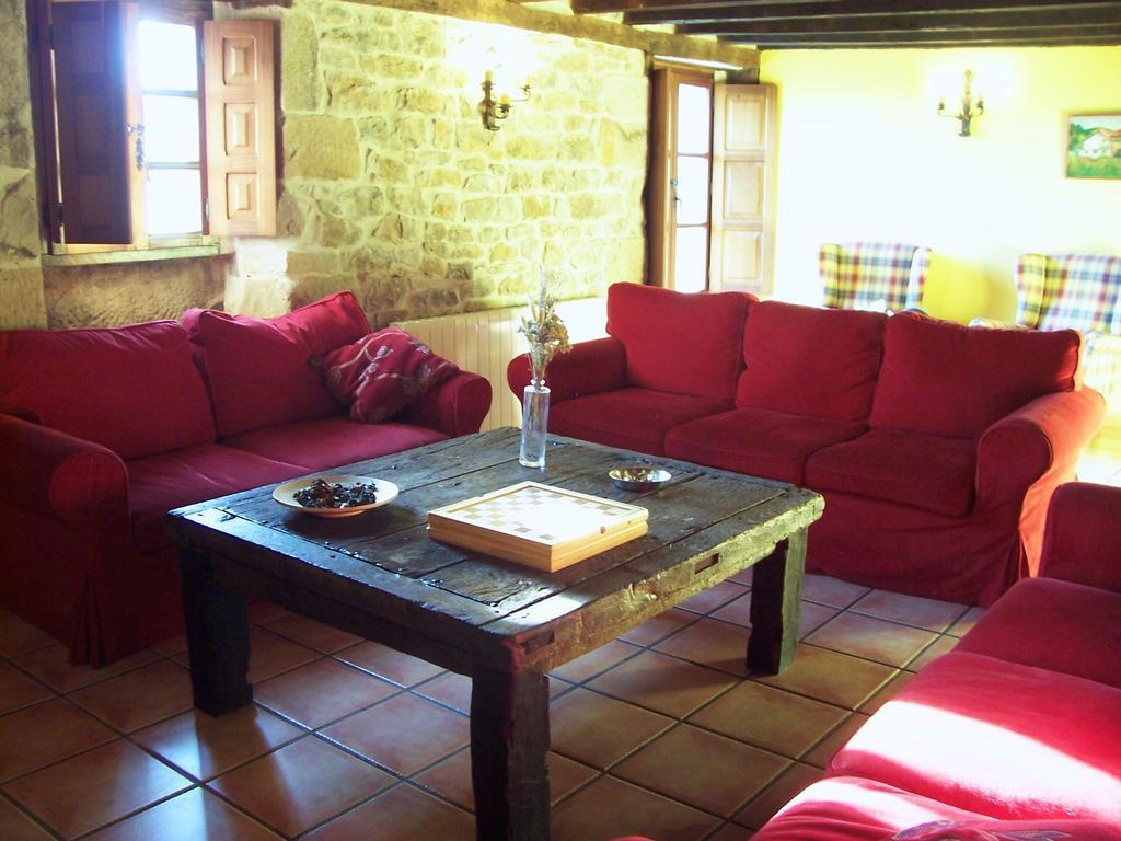 Casa Rural La Toba I Y II Bezana Room photo