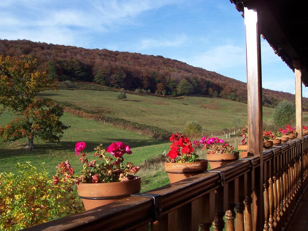 Casa Rural La Toba I Y II Bezana Room photo